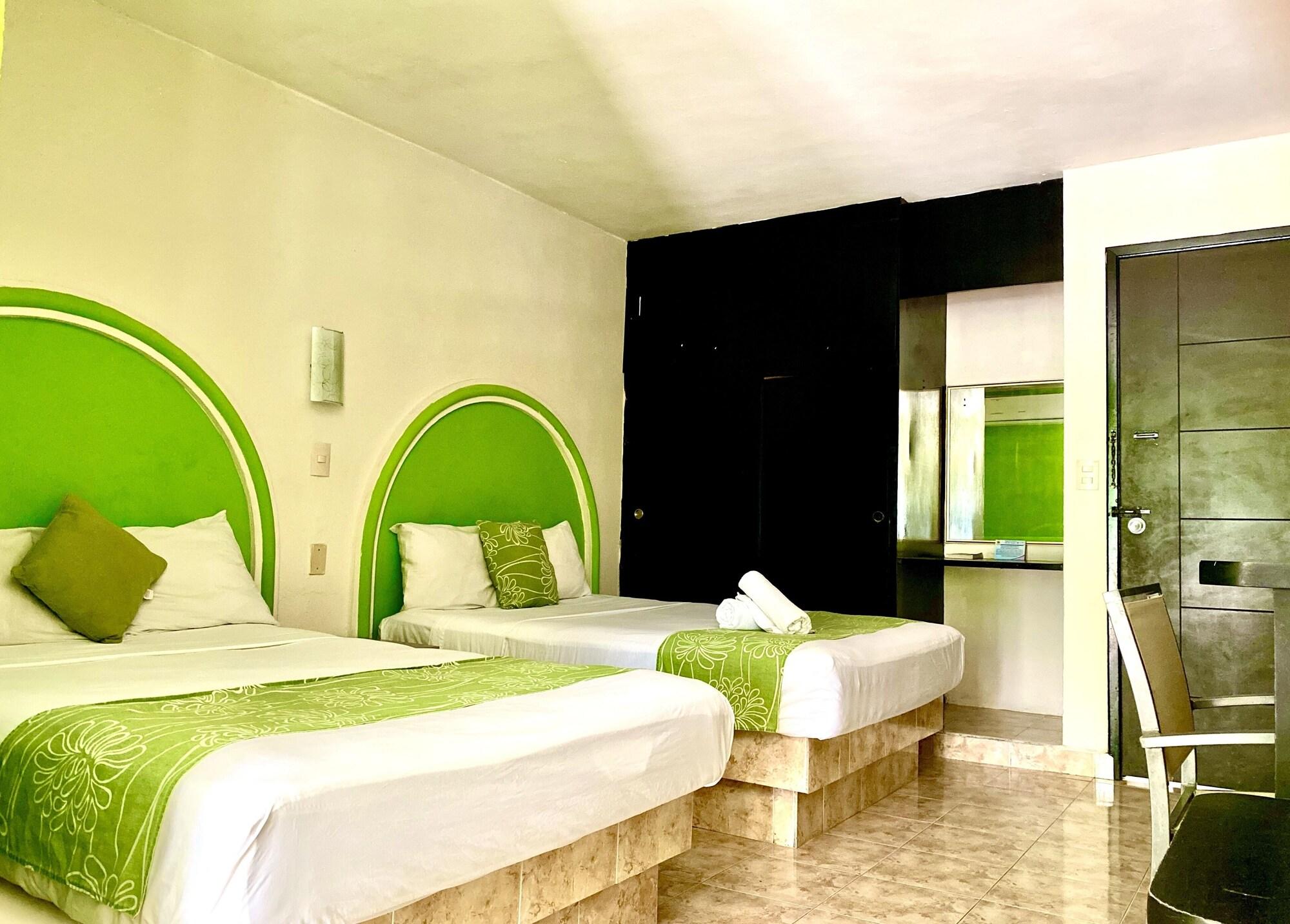 Hotel Hc Internacional Cancun Bagian luar foto