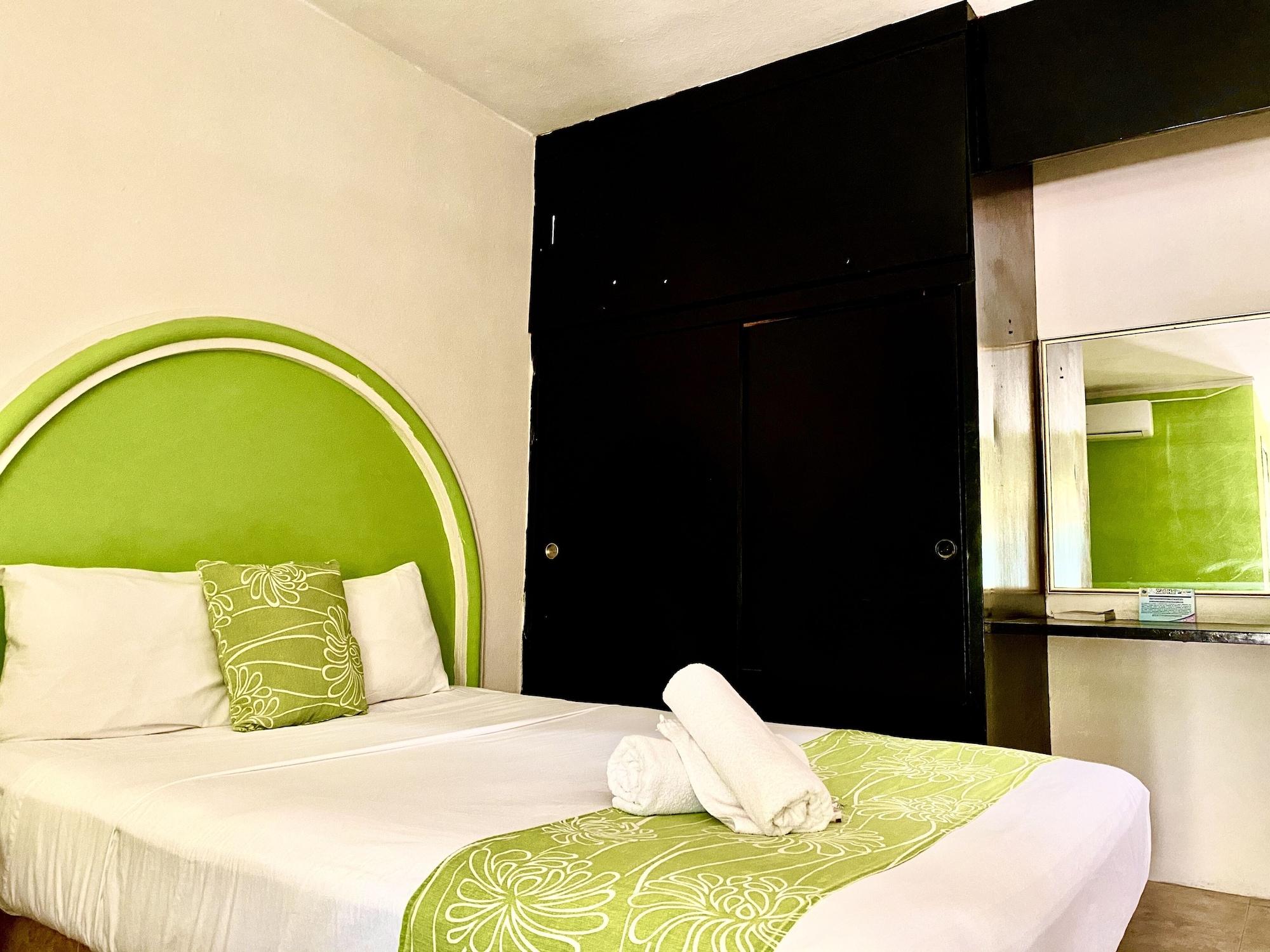 Hotel Hc Internacional Cancun Bagian luar foto