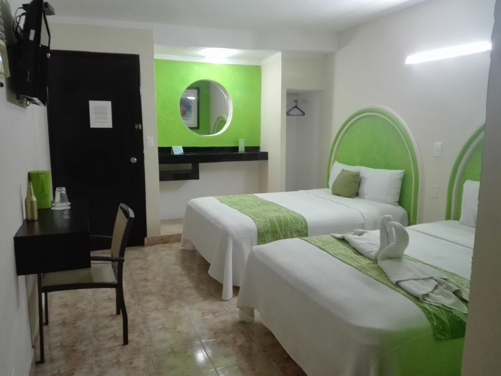 Hotel Hc Internacional Cancun Bagian luar foto